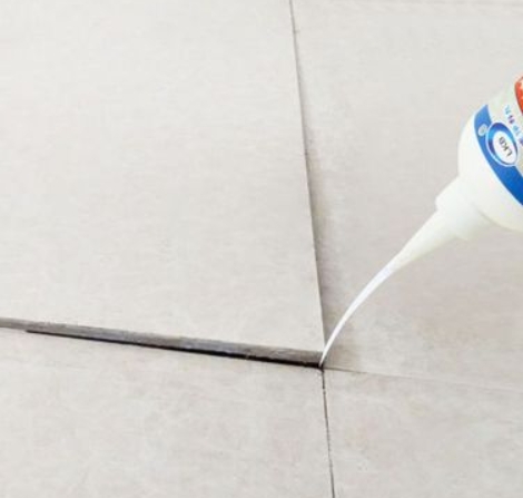 万柏林瓷砖空鼓维修公司分享卫生间瓷砖脱落的原因可能有以下几点